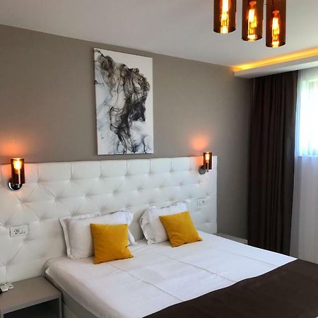 Mamaia Moments Villa, Mamaia Nord นาโวดาริ ภายนอก รูปภาพ